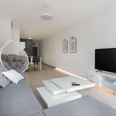 פוזנן Lajsnij Sobie Apartment מראה חיצוני תמונה